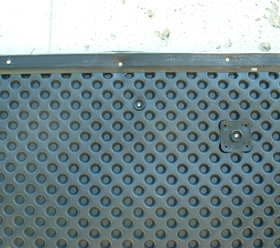 MEMBRANE CAP MOLDING